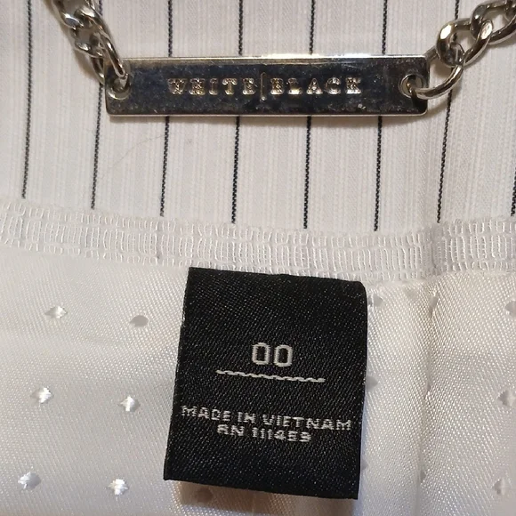 Whitehouse Black Market Blazer - Picture 2 of 2